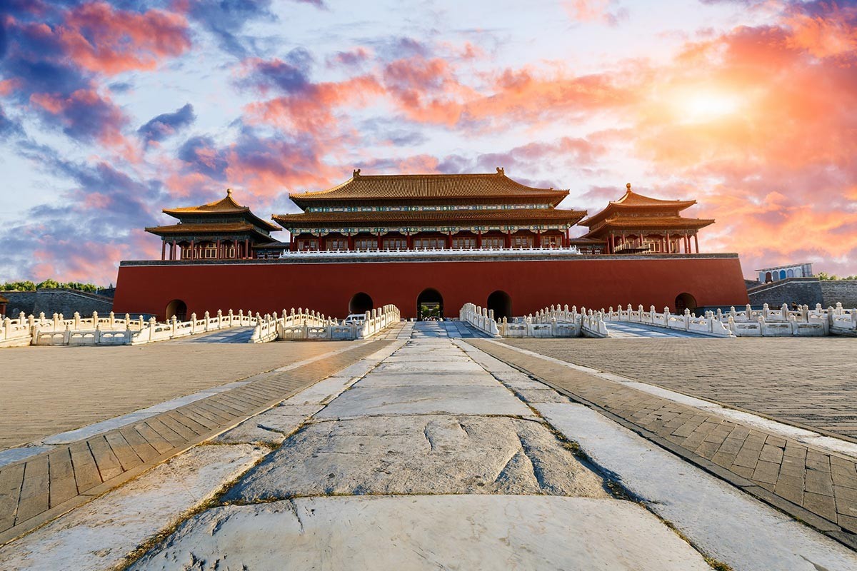 a wooden imperial palace that defies history: forbidden city